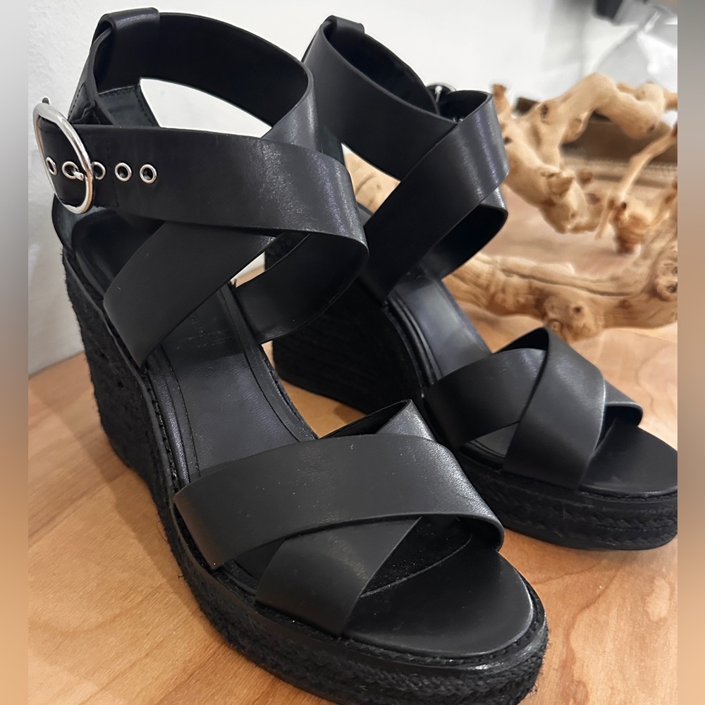 Banana Republic Leather
Espadrilles New - Picture 8 of 12